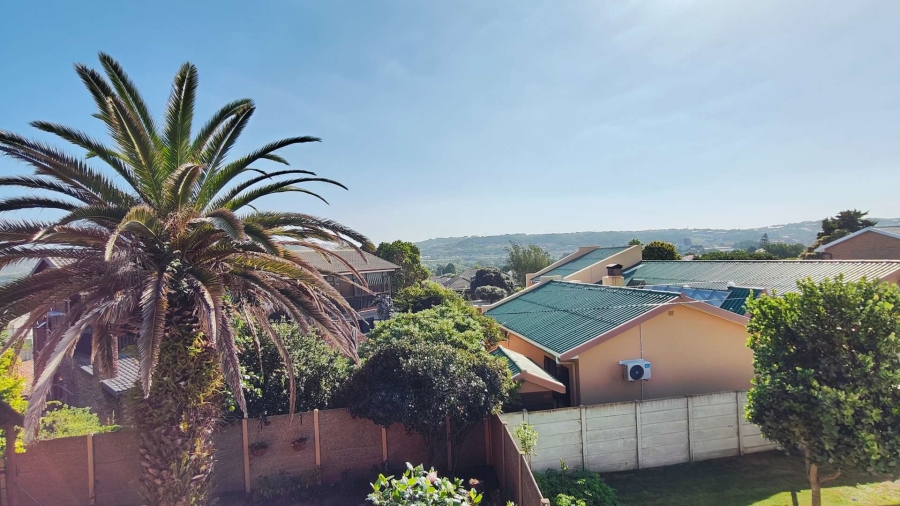 7 Bedroom Property for Sale in Bayview Western Cape